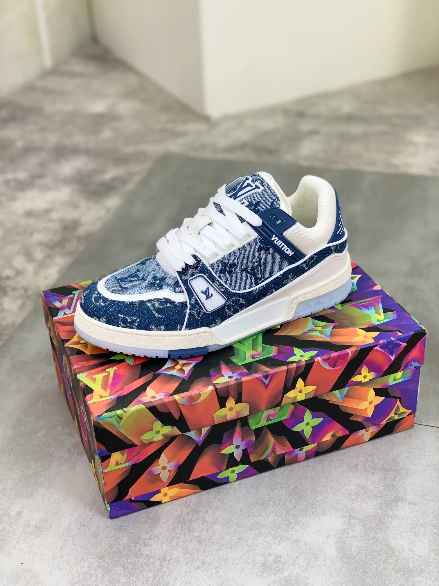 Men's men's shoes 💰P540 New style 💰💎💎Latest color High version 2025Louis*Vuitto* LV Traine Catwalk TRAINER outsole and fabric private model A shoe that definitely costs a lot of money and effort. This series was designed after the arrival of Vifgil. It is favored by many fans every season. Original TPU outsole Original packaging Men's size: 38-45 (46 can be customized) Color: 2️⃣ colors available (available from stock, super fast delivery)